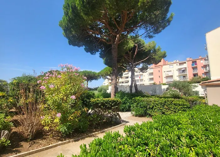 Cap D'agde Le Pharo Апартаменты *